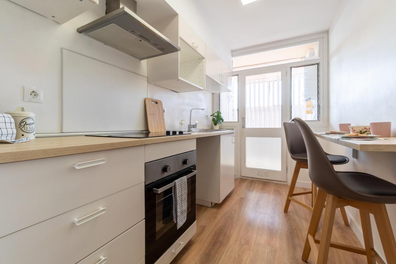 Apartamento Con Piscina Y Gran Terraza Con Vistas - Muy Cerca De La Playa, El Centro Y La Estacion Διαμέρισμα Vilassar De Mar Εξωτερικό φωτογραφία