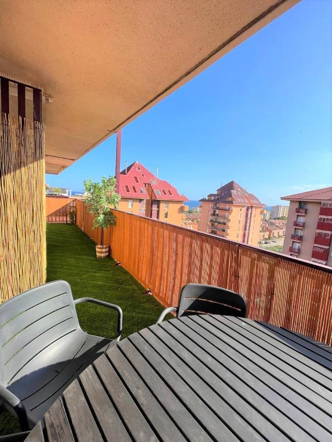 Apartamento Con Piscina Y Gran Terraza Con Vistas - Muy Cerca De La Playa, El Centro Y La Estacion Διαμέρισμα Vilassar De Mar Εξωτερικό φωτογραφία