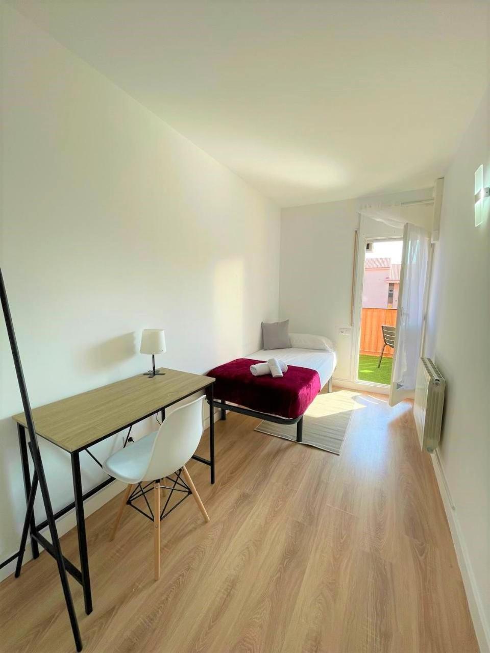 Apartamento Con Piscina Y Gran Terraza Con Vistas - Muy Cerca De La Playa, El Centro Y La Estacion Διαμέρισμα Vilassar De Mar Εξωτερικό φωτογραφία