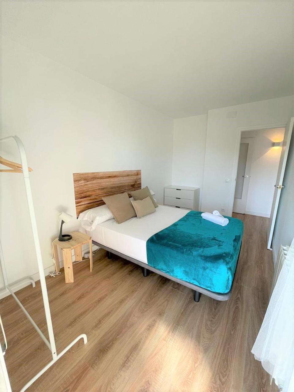 Apartamento Con Piscina Y Gran Terraza Con Vistas - Muy Cerca De La Playa, El Centro Y La Estacion Διαμέρισμα Vilassar De Mar Εξωτερικό φωτογραφία