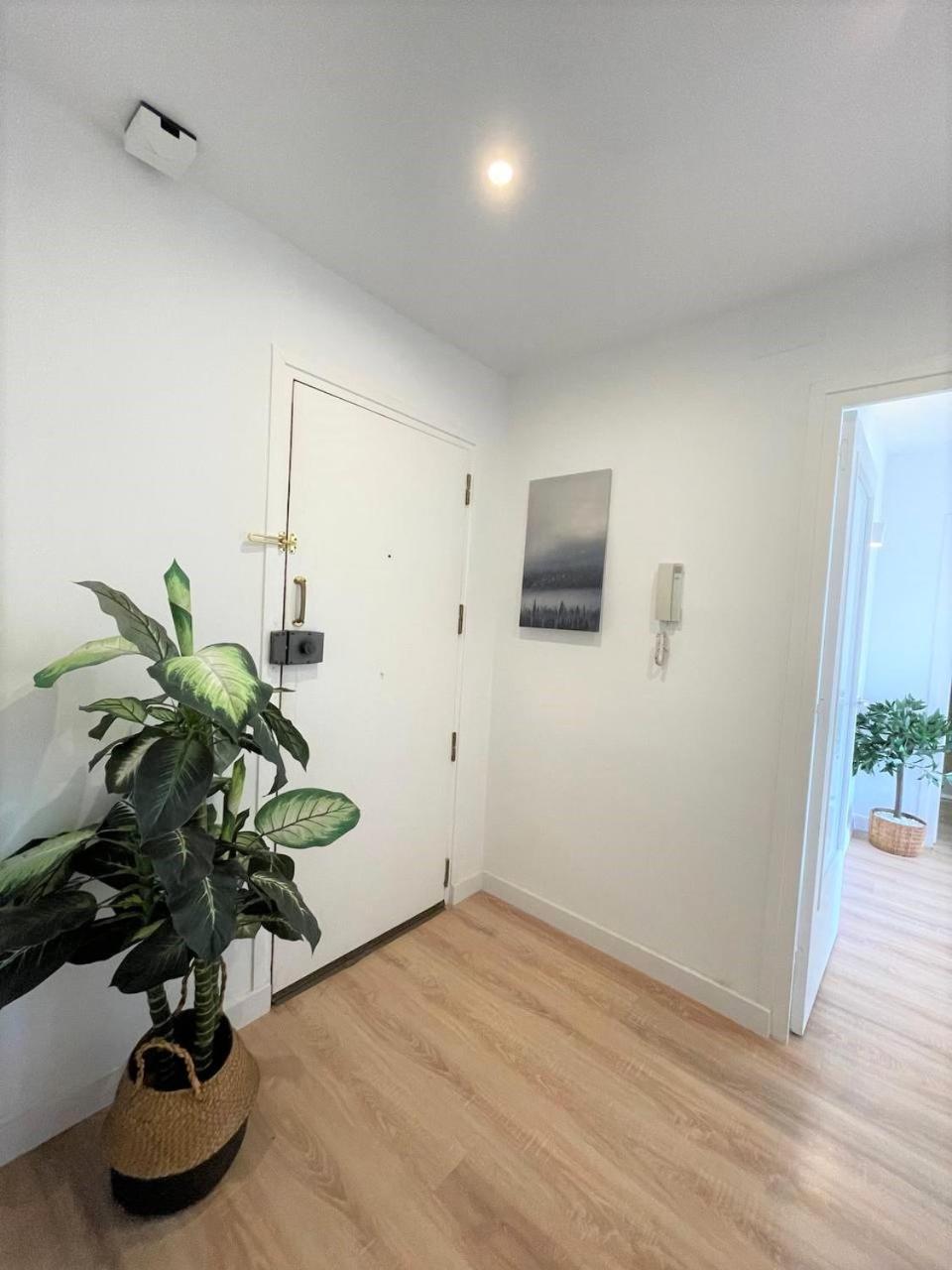 Apartamento Con Piscina Y Gran Terraza Con Vistas - Muy Cerca De La Playa, El Centro Y La Estacion Διαμέρισμα Vilassar De Mar Εξωτερικό φωτογραφία