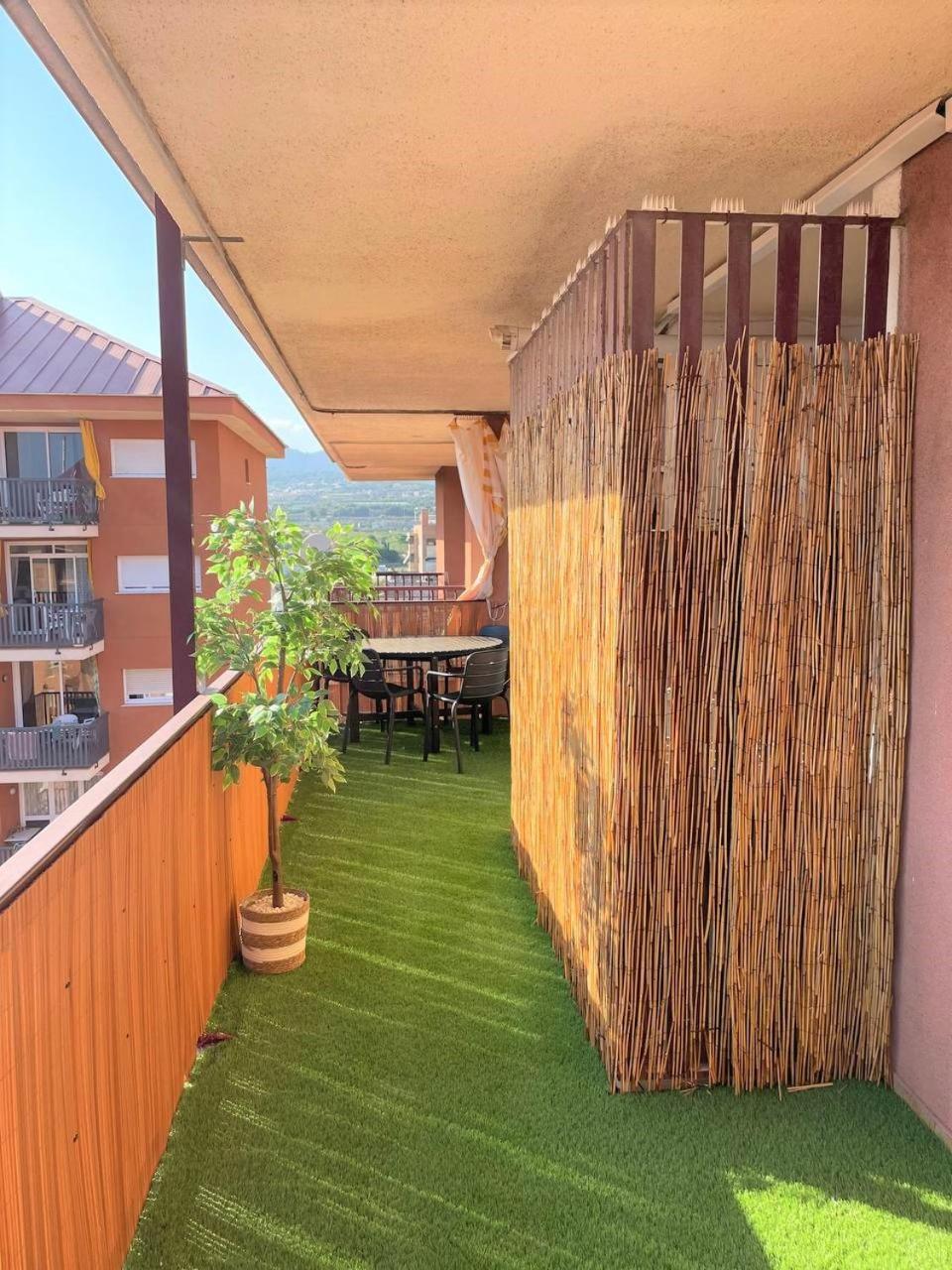Apartamento Con Piscina Y Gran Terraza Con Vistas - Muy Cerca De La Playa, El Centro Y La Estacion Διαμέρισμα Vilassar De Mar Εξωτερικό φωτογραφία